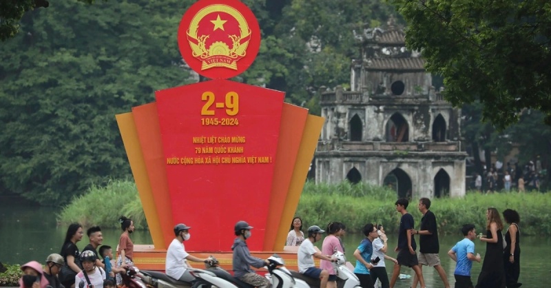 Thông báo thưởng lễ 2/9: Mẫu thông báo và hướng dẫn soạn thảo