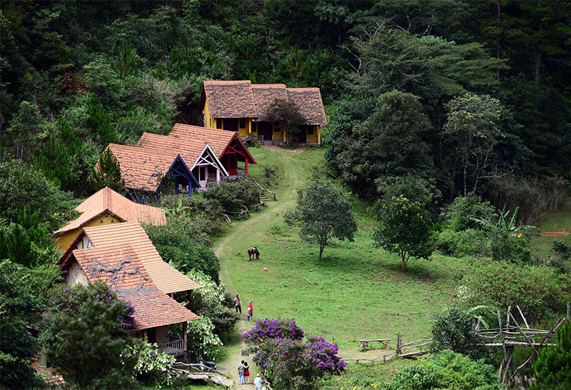 Làng Cù Lần - Điểm nhấn văn hóa độc đáo giữa rừng xanh