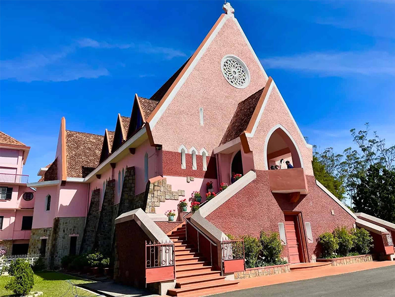Nhà thờ Domaine de Marie - Kiến trúc châu Âu giữa lòng Đà Lạt
