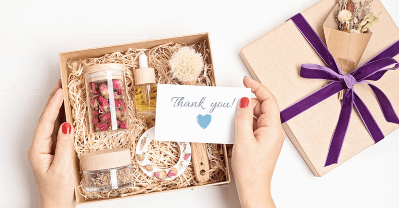 Quà tặng 20/10 cho nhân viên nữ