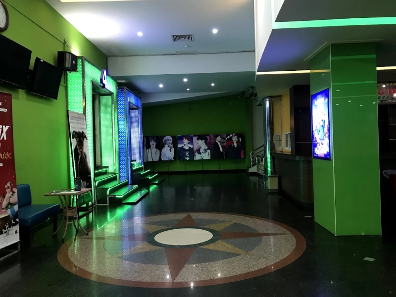 rạp có tổng cộng 6 phòng chiếu