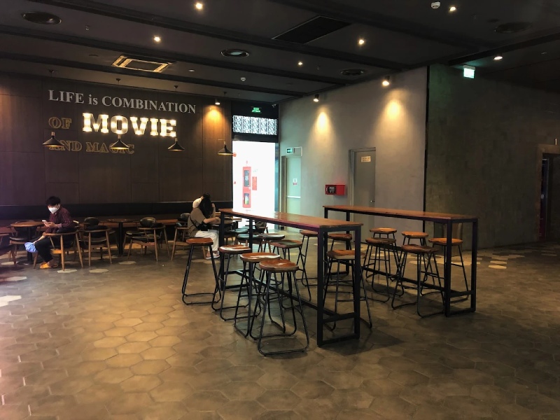 sảnh chờ rộng rãi, thoáng đãng