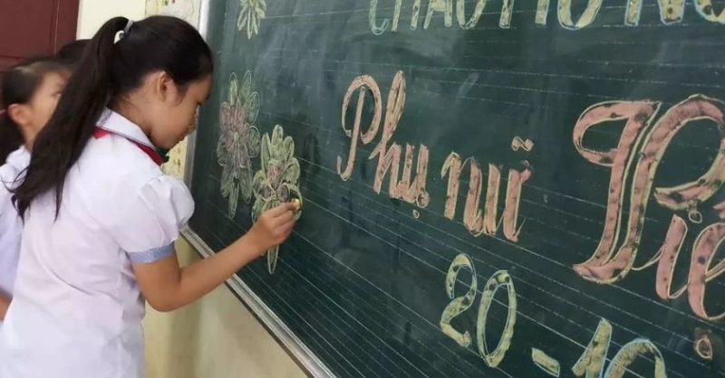 Tổng hợp 25+ Mẫu trang trí bảng 20/10 đẹp, sáng tạo và độc đáo