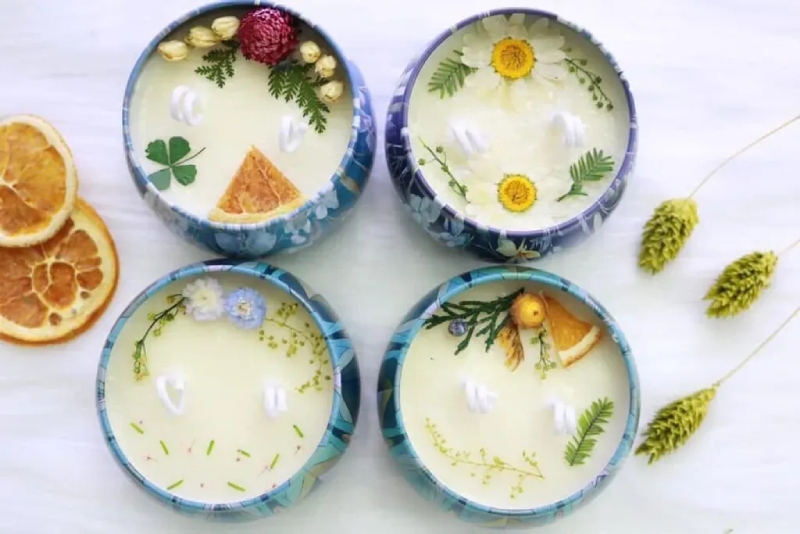 Nến thơm handmade trang trí hoa lá