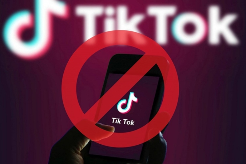 Lạm dụng tính năng chat trên live, tài khoản có thể bị cấm