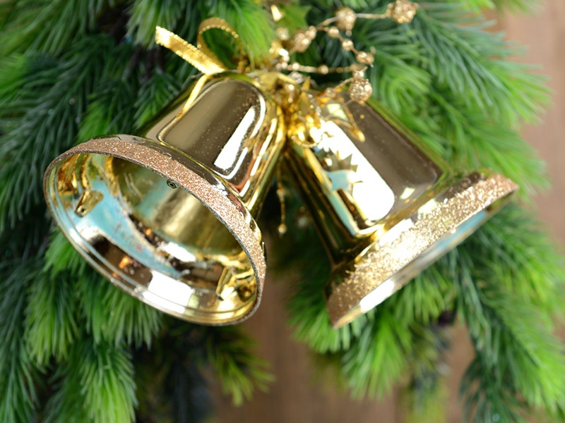 Chuông vàng trang trí Giáng Sinh