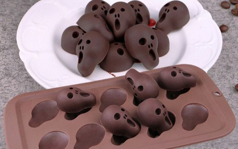 Socola tạo hình đầu lâu