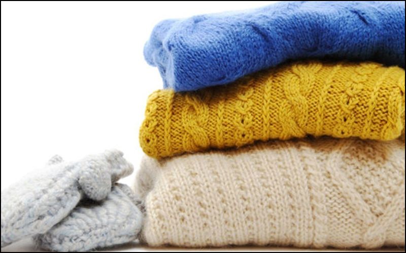 Áo len len đan nhiều màu xếp chồng