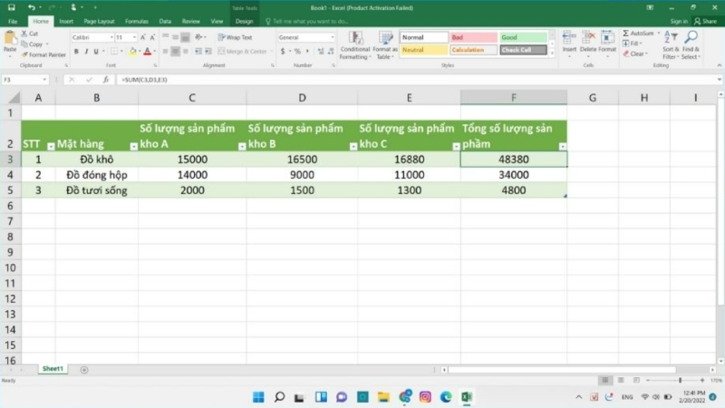 Bảng tính Excel hiển thị tổng số lượng sản phẩm được tính bằng hàm SUM