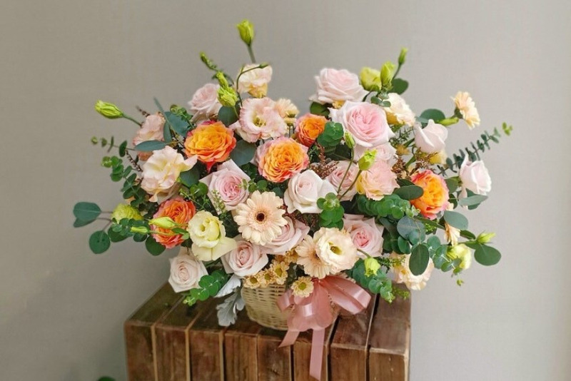 Giỏ hoa hồng nhiều màu