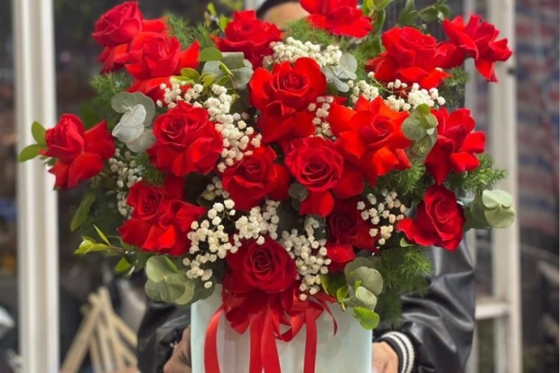 Lẵng hoa hồng đỏ