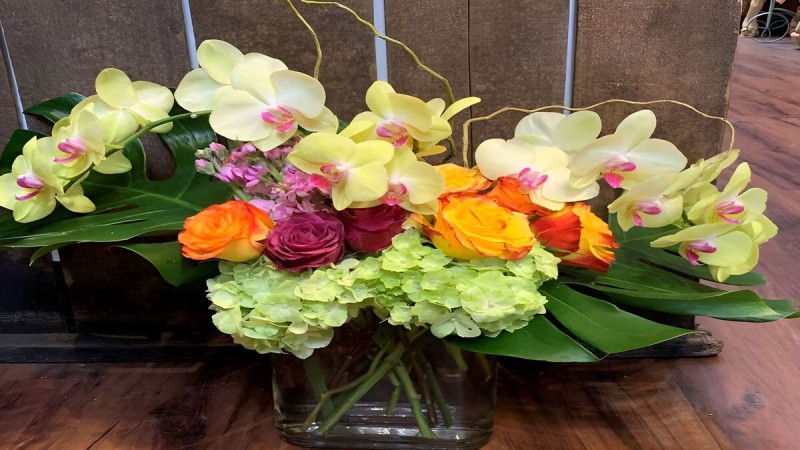 Mẫu hoa cắm 20/11 lấy chủ đề nhớ ơn thầy cô