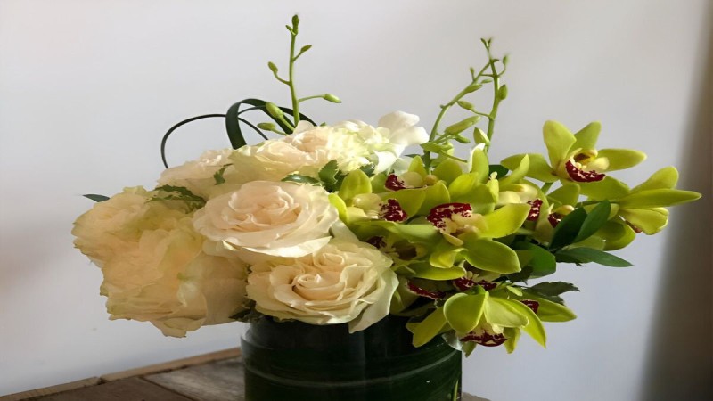 Bài thuyết trình 20/11 về hoa lan và hoa mẫu đơn trắng