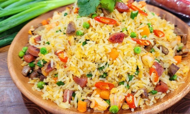 Cơm chiên thập cẩm thơm ngon