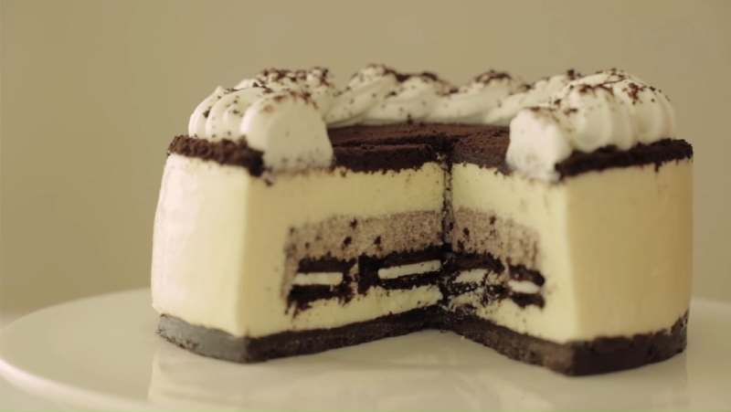 Bánh cheesecake oreo nhân kem