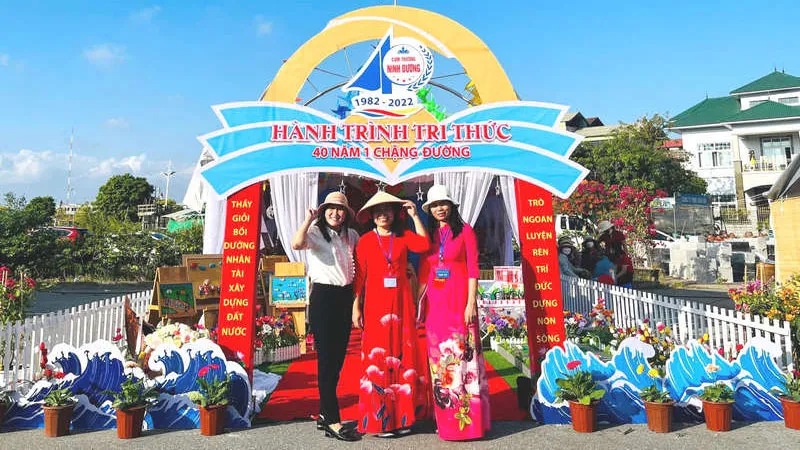 Cổng trại Hành Trình Tri Thức 40 năm – Ninh Dương