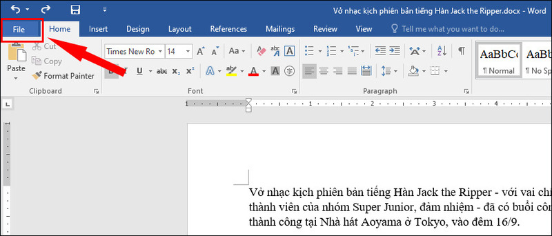 Mở mục File bên góc trái