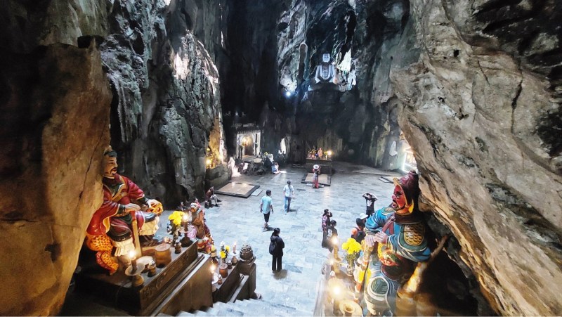 Ngũ Hành Sơn quần thể năm ngọn núi đá vôi của Đà Nẵng